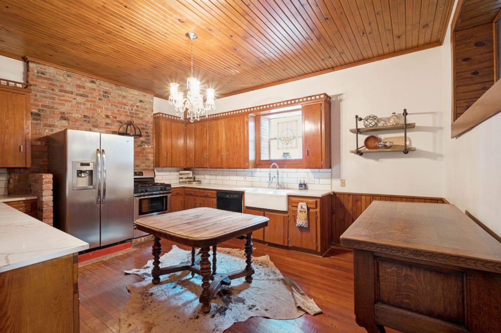 Waxahachie House: 415 W Franklin Street