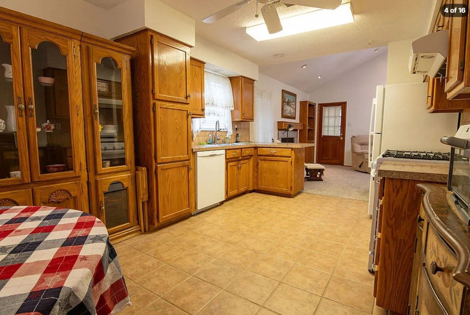 Arlington House: 3622 Swafford Street