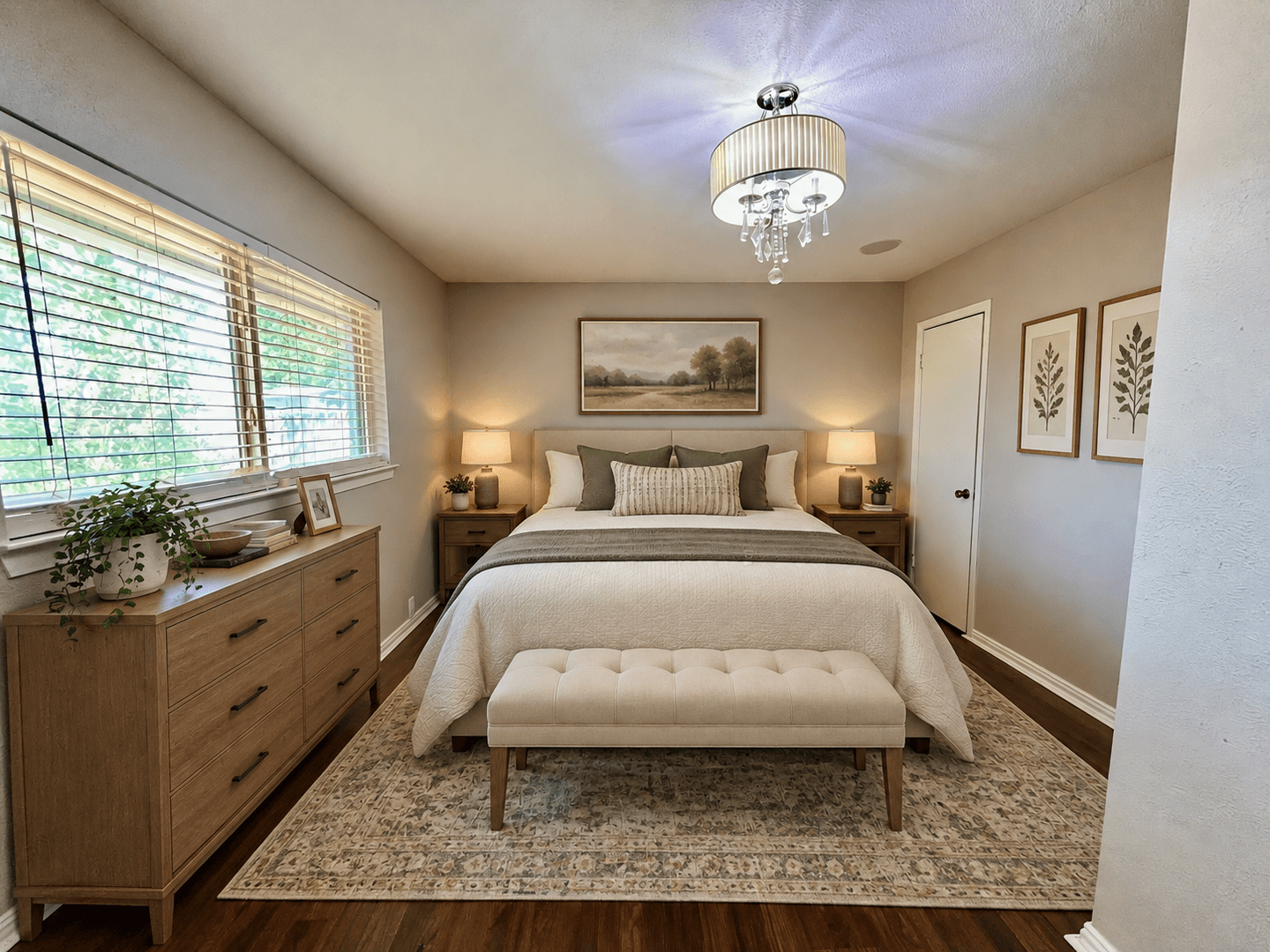 Euless House: 701 Victoria Drive