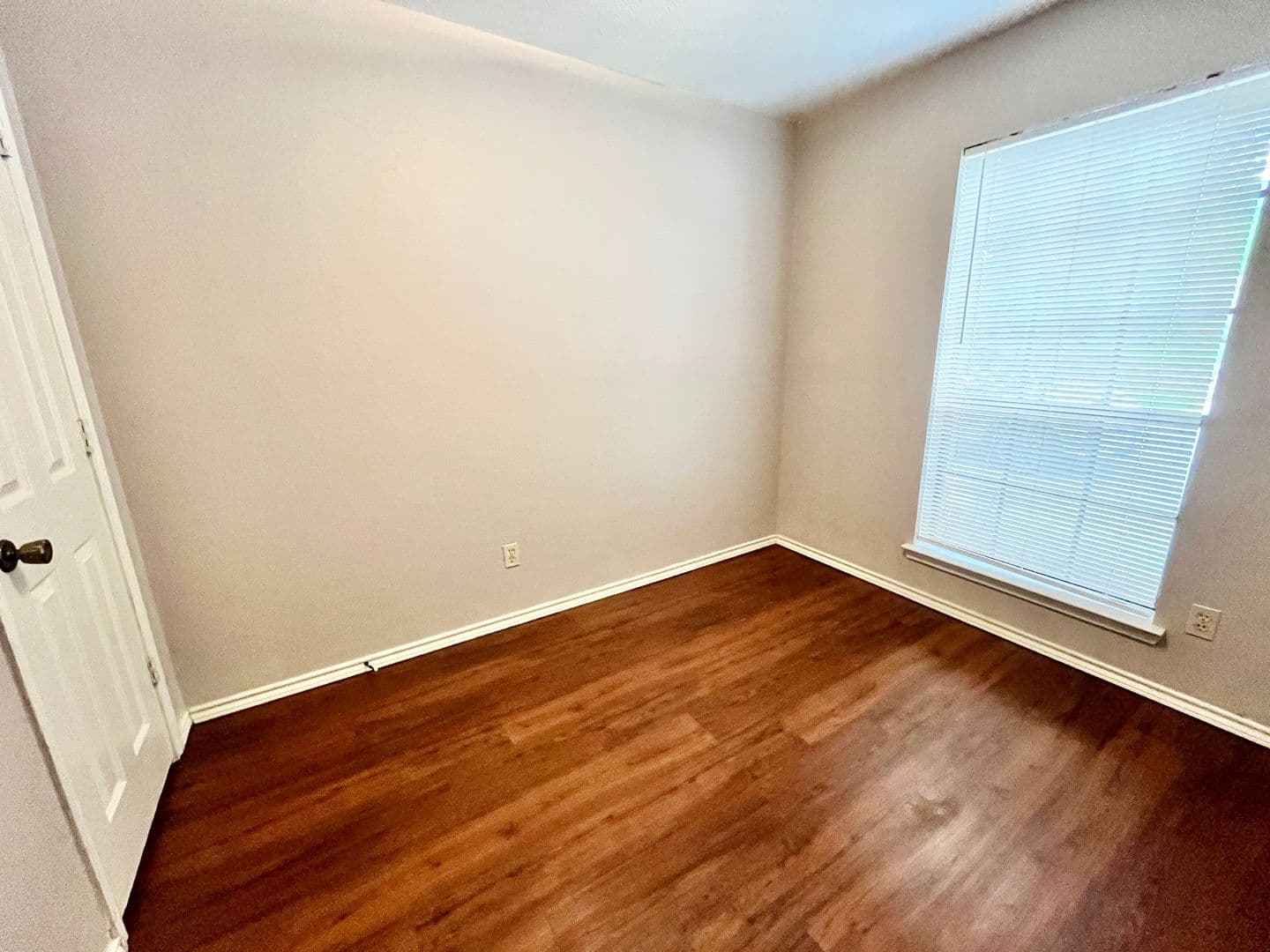 Arlington House: 5531 Whisper Glen Drive