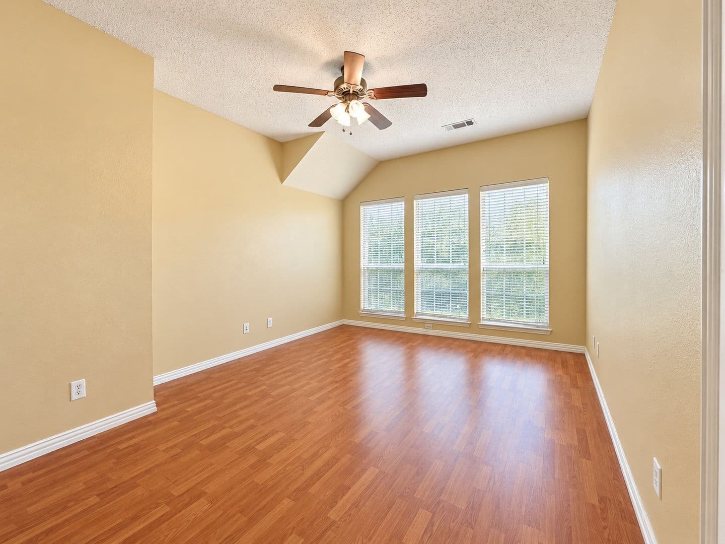 Fort Worth House: 4625 Marguerite Lane
