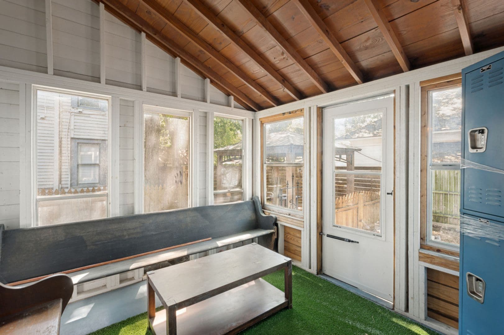 Waxahachie House: 415 W Franklin Street