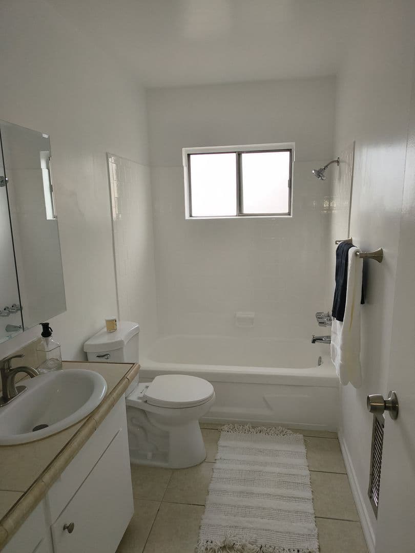 San Gabriel Apartment: 400 E Live Oak St.