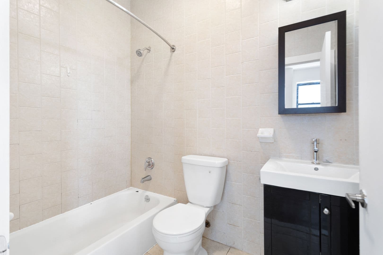 Brooklyn Apartment: 2342 Atlantic Avenue