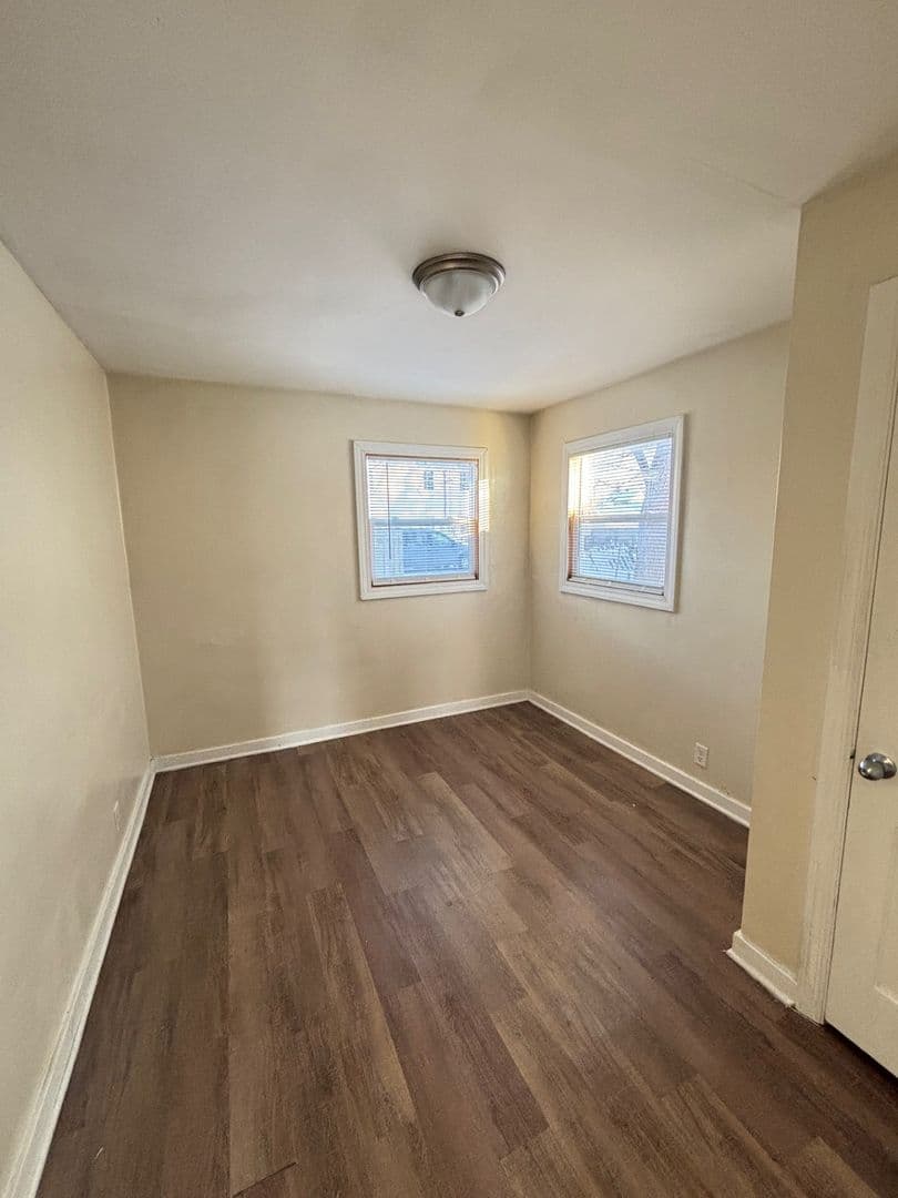 Rantoul Apartment: 425 East Campbell Avenue