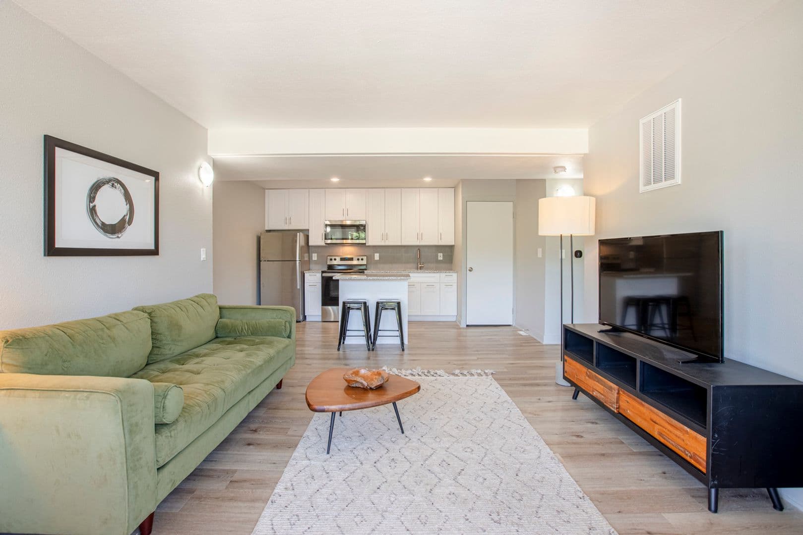 Charleston Apartment: 2204 9th Street