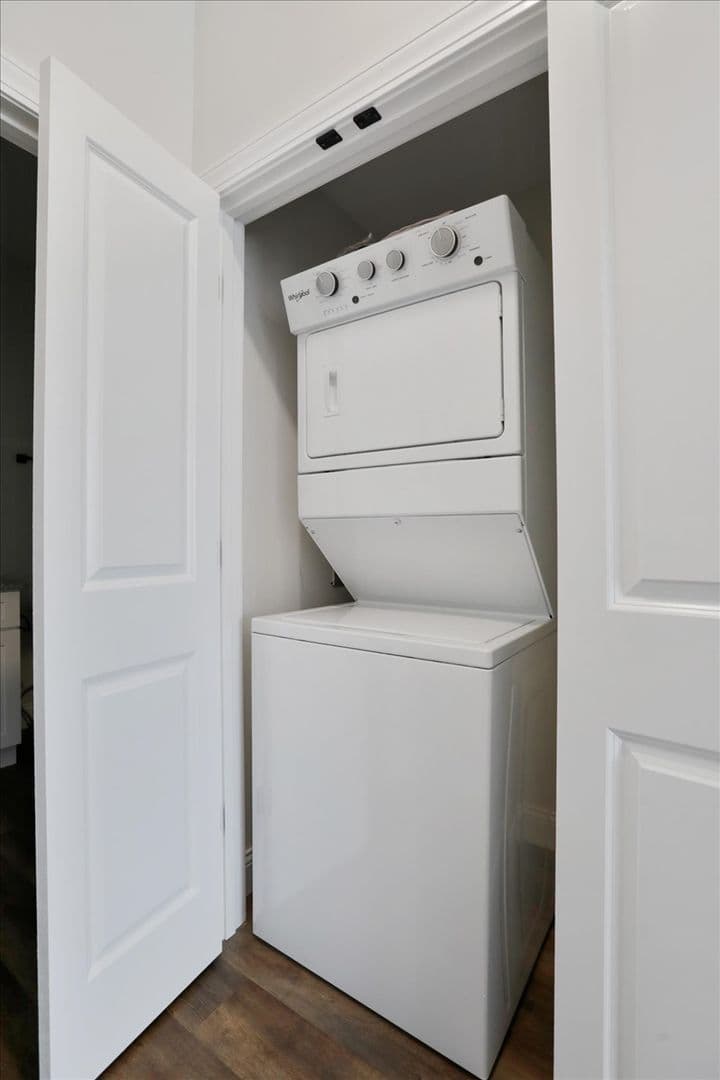 Champaign Apartment: 318 South State Street