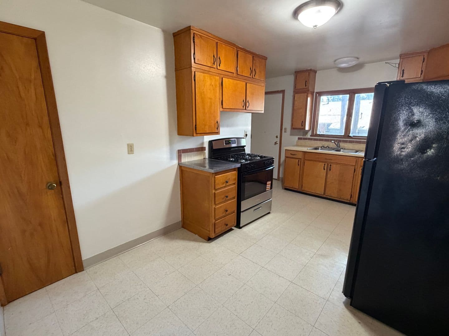 Champaign House: 1322 Alms Dr