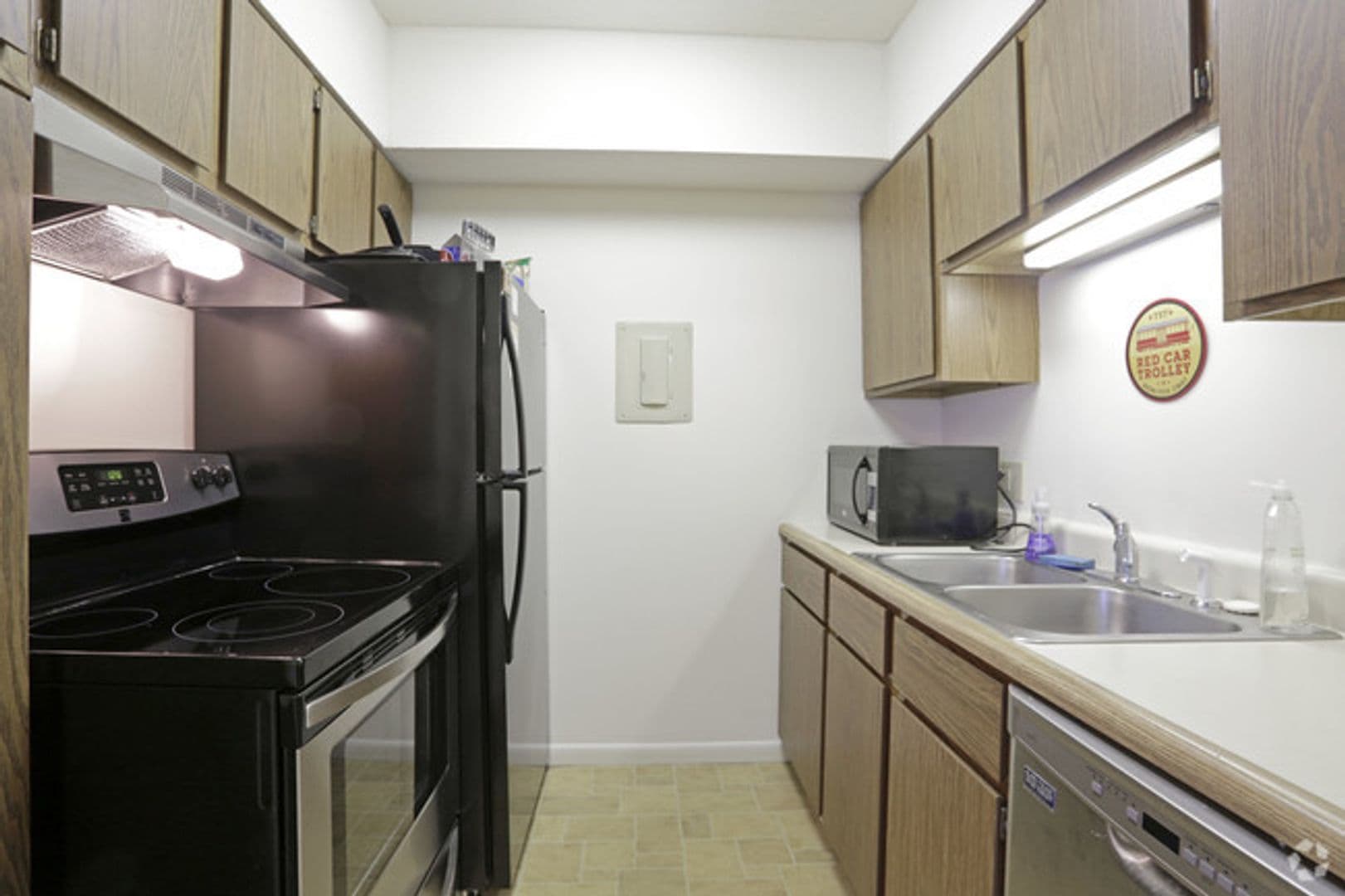 Champaign Apartment: 1009 Francis Dr