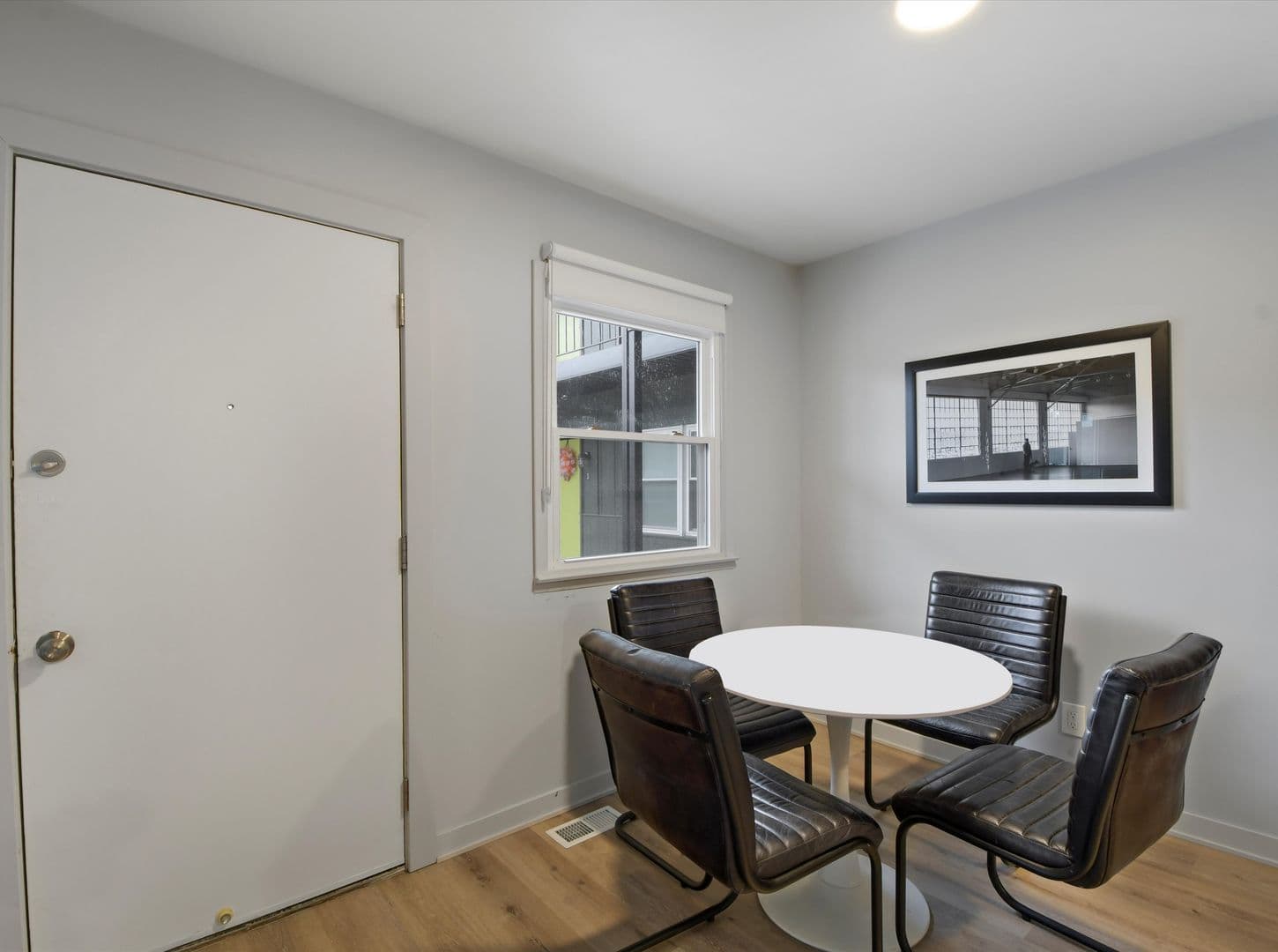 Charleston Apartment: 2216 9th Street