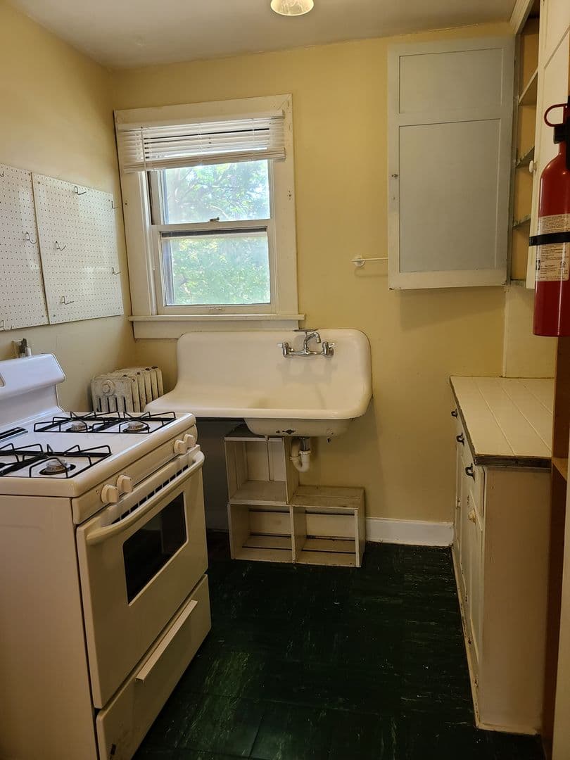 Urbana Apartment: 410 West Green Street