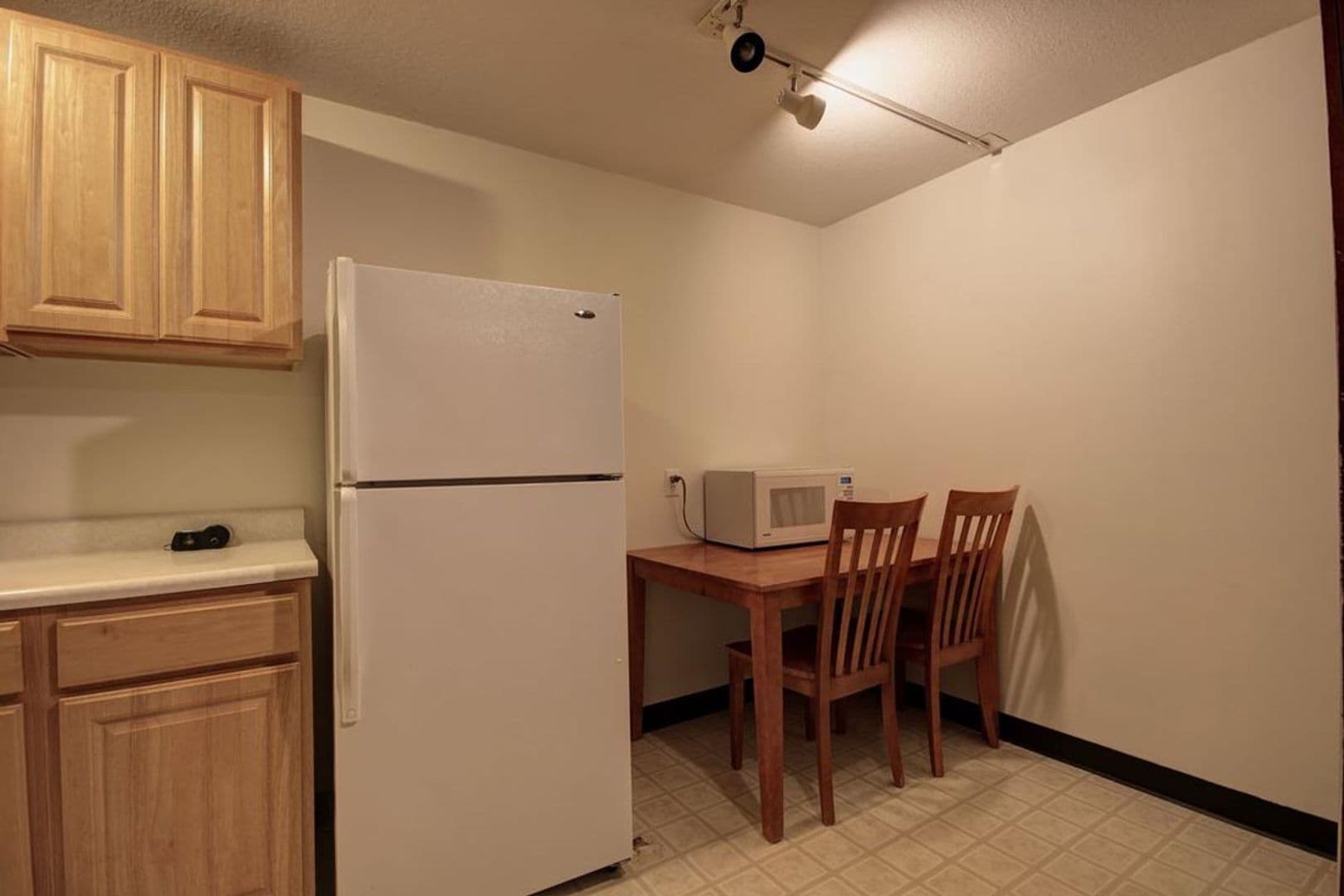 Urbana Apartment: 106 North Gregory Street