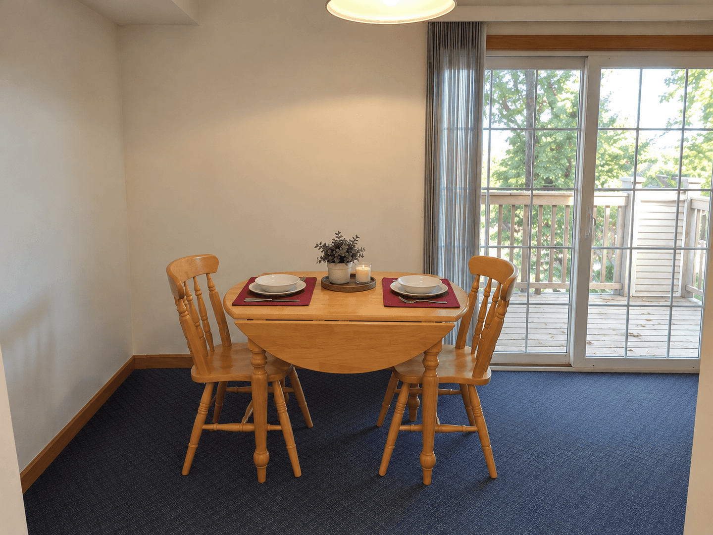 Urbana Apartment: 604 1/2-1 West Elm Street
