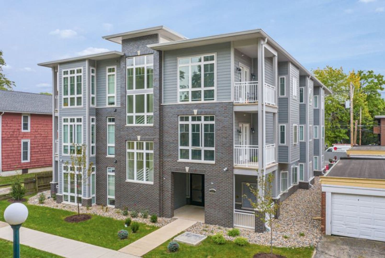 Champaign Apartment: 309 West Washington Street