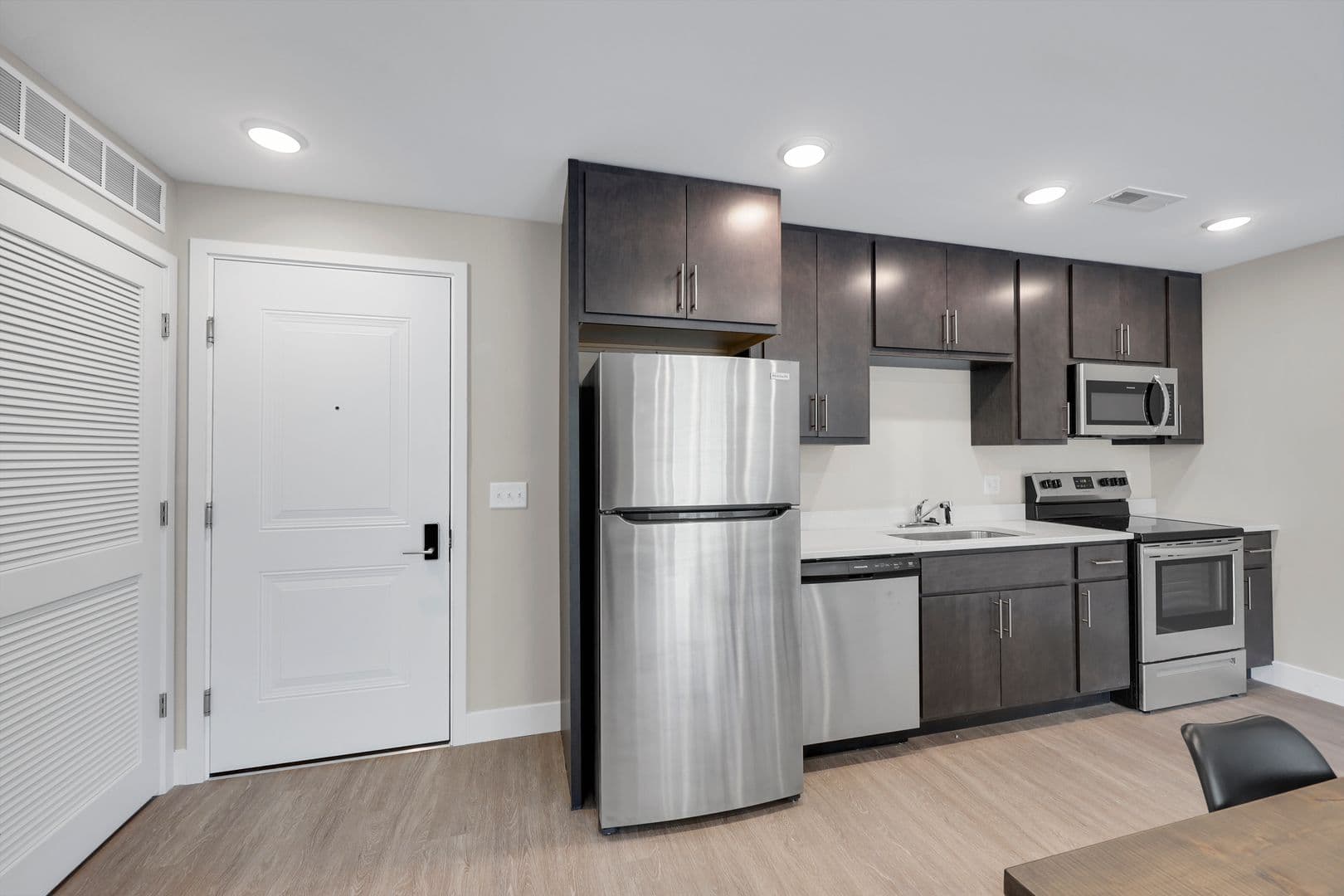 Urbana Apartment: 507 W Springfield