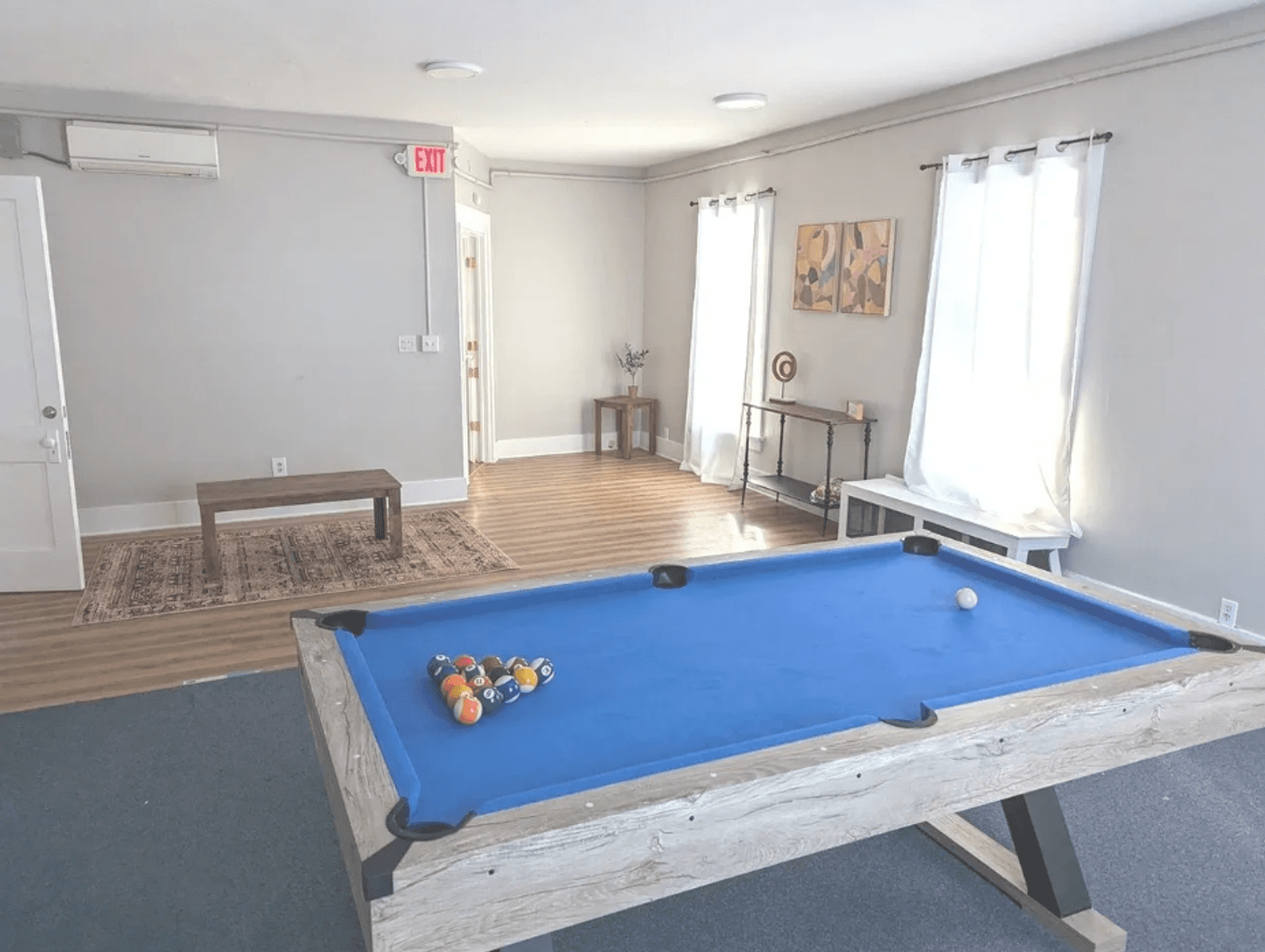 Champaign House: 506 E Church St