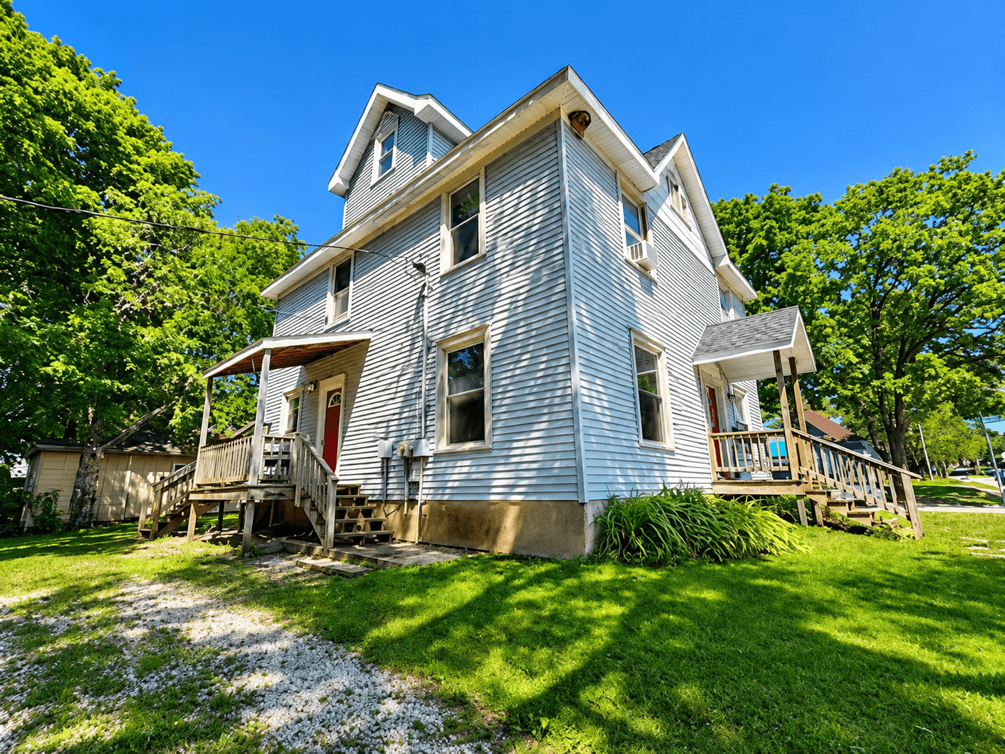 Champaign Apartment: 301 West Eureka Street