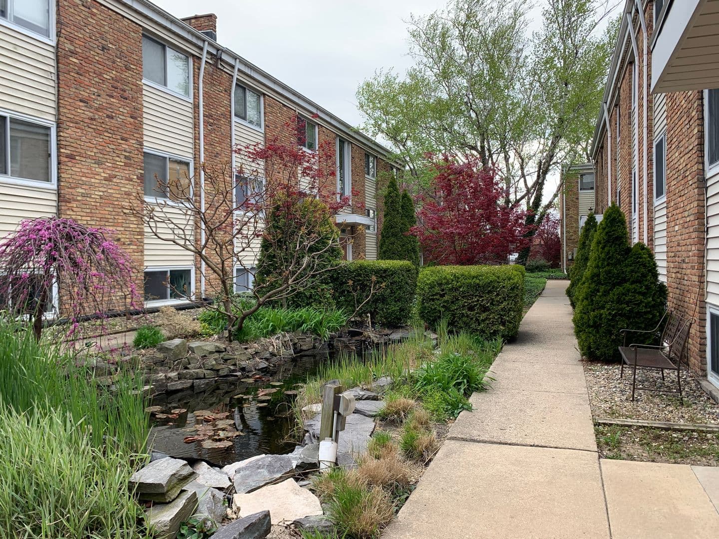 Champaign Apartment: 1009 Francis Dr