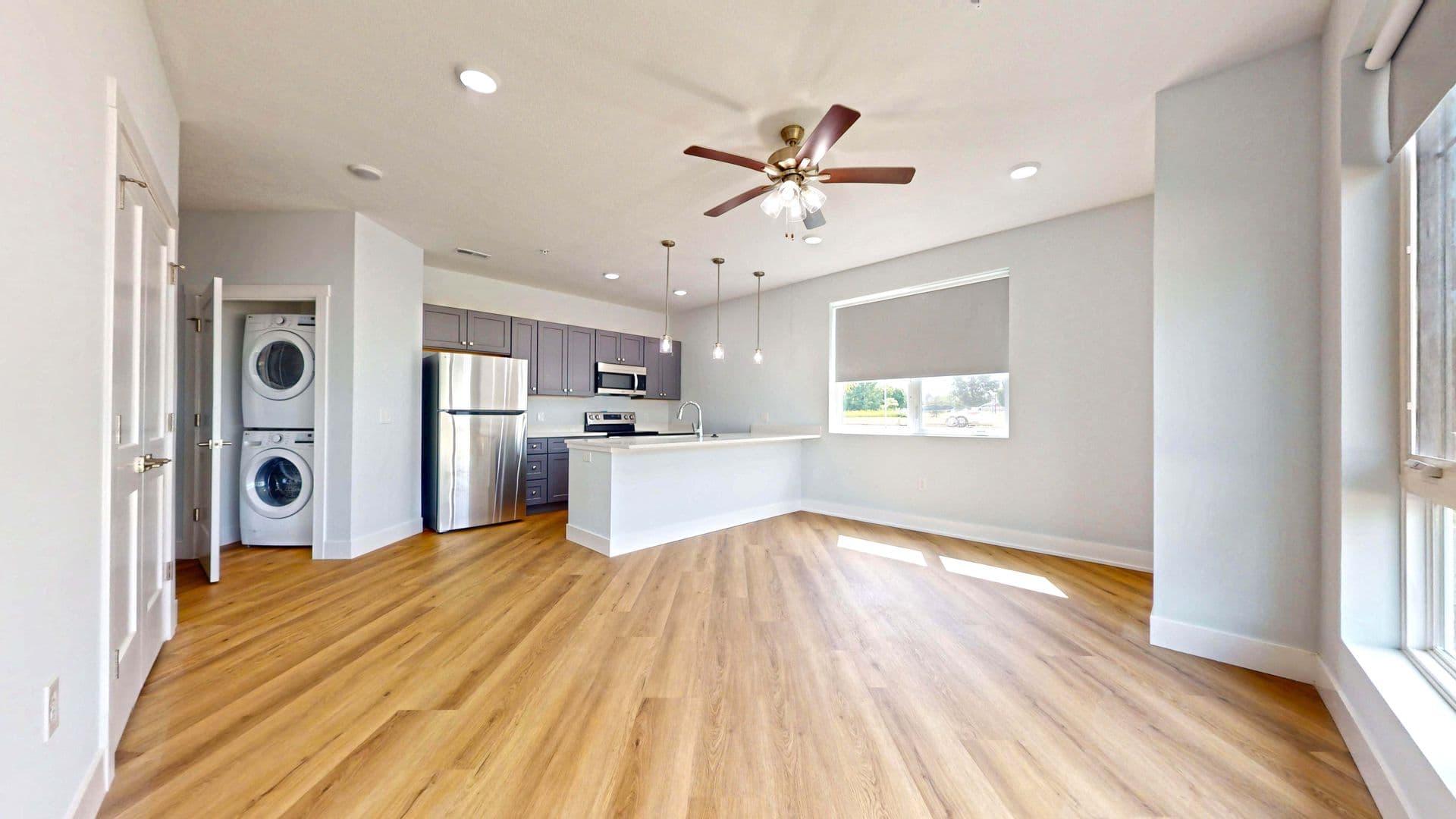 Champaign Apartment: 2414 N Neil St