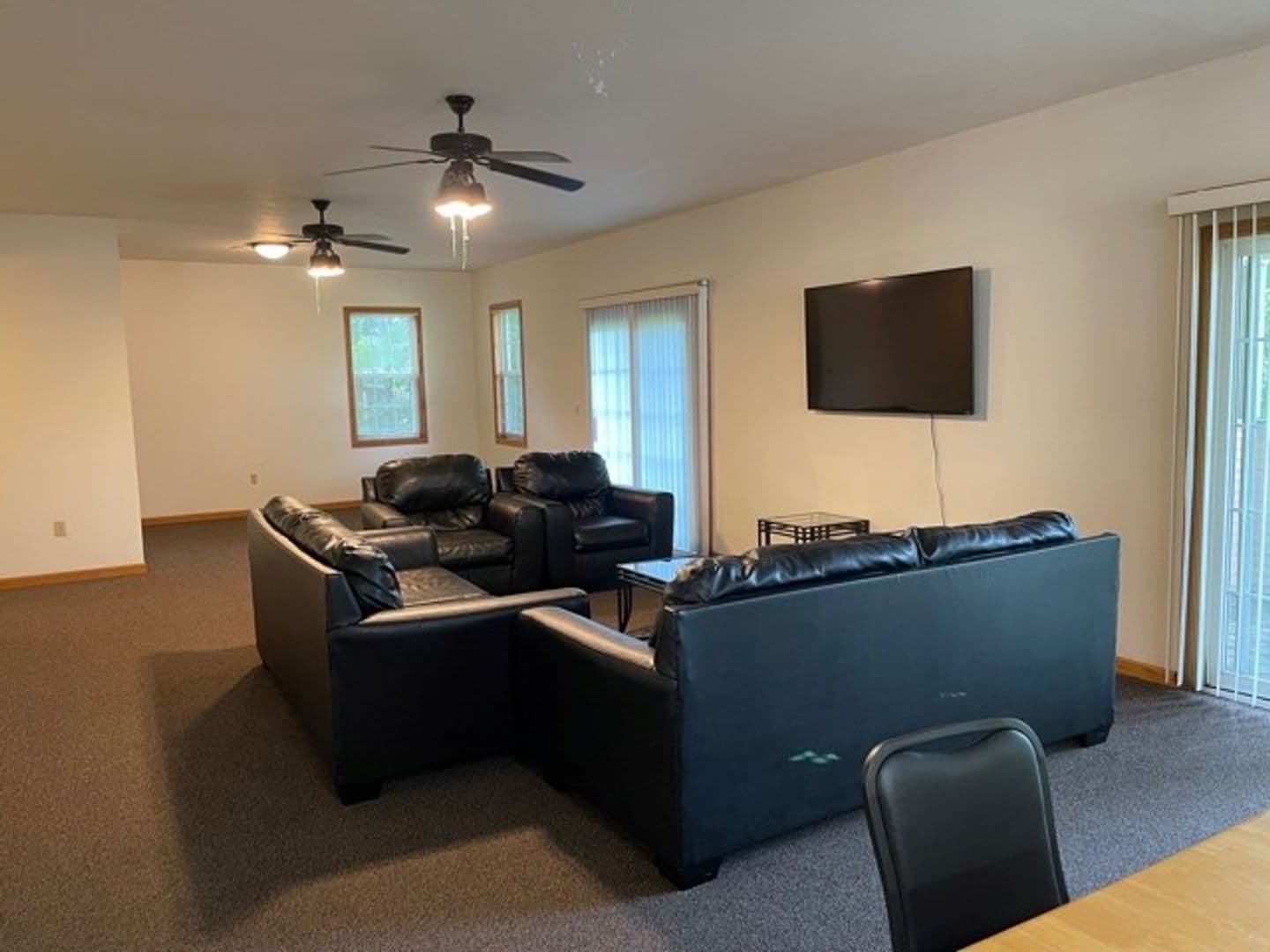 Urbana Apartment: 606 1/2 West Elm Street