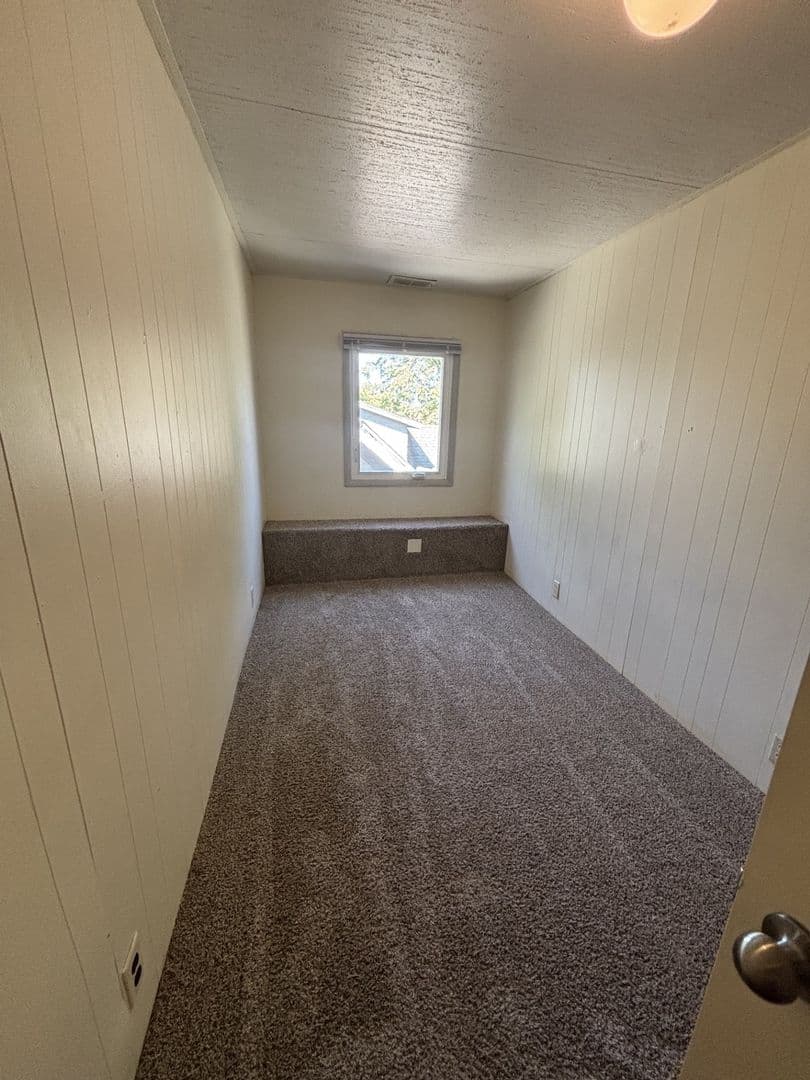 Urbana Apartment: 702 West Green Street