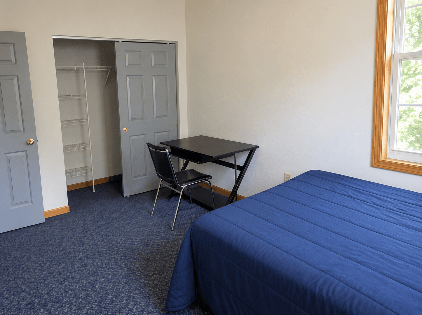 Urbana Apartment: 604 1/2-1 West Elm Street