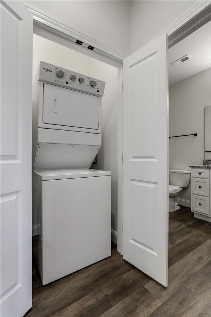 Champaign Apartment: 318 South State Street