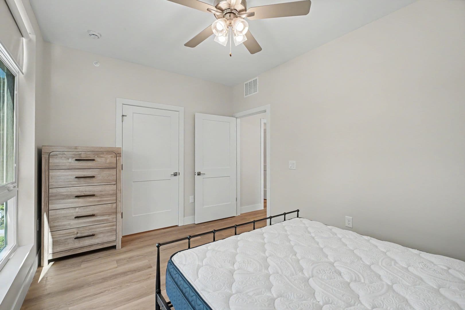 Champaign Apartment: 512 W Clark St