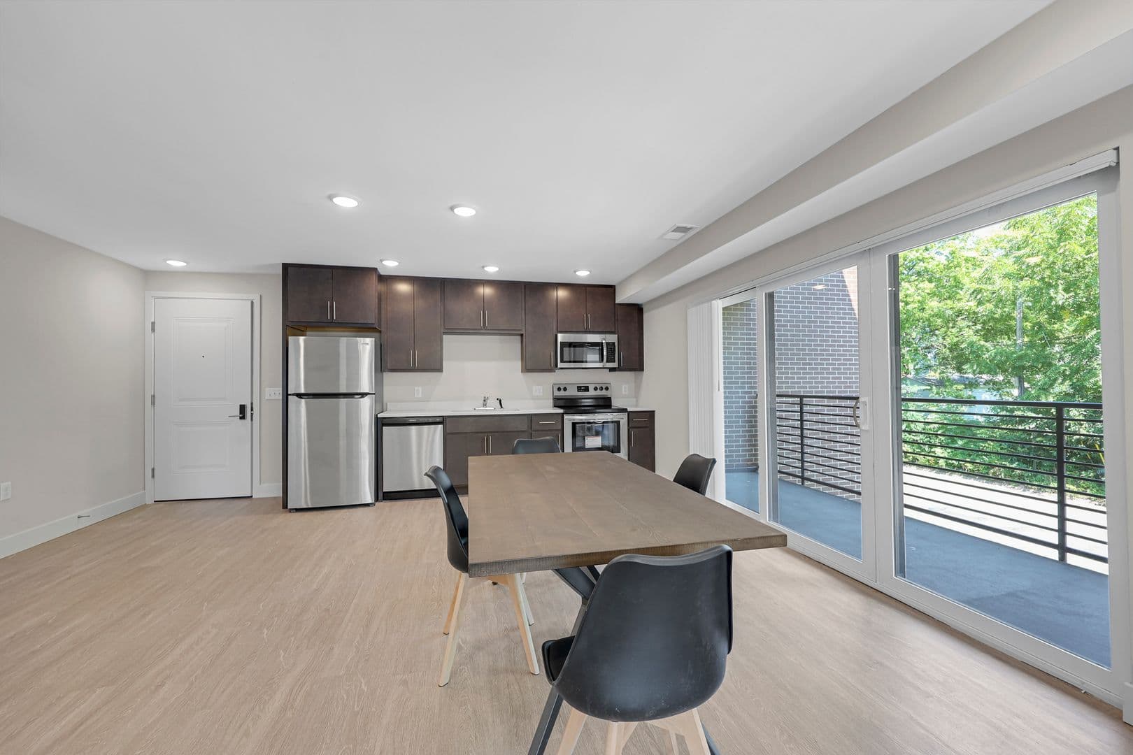 Urbana Apartment: 507 W Springfield