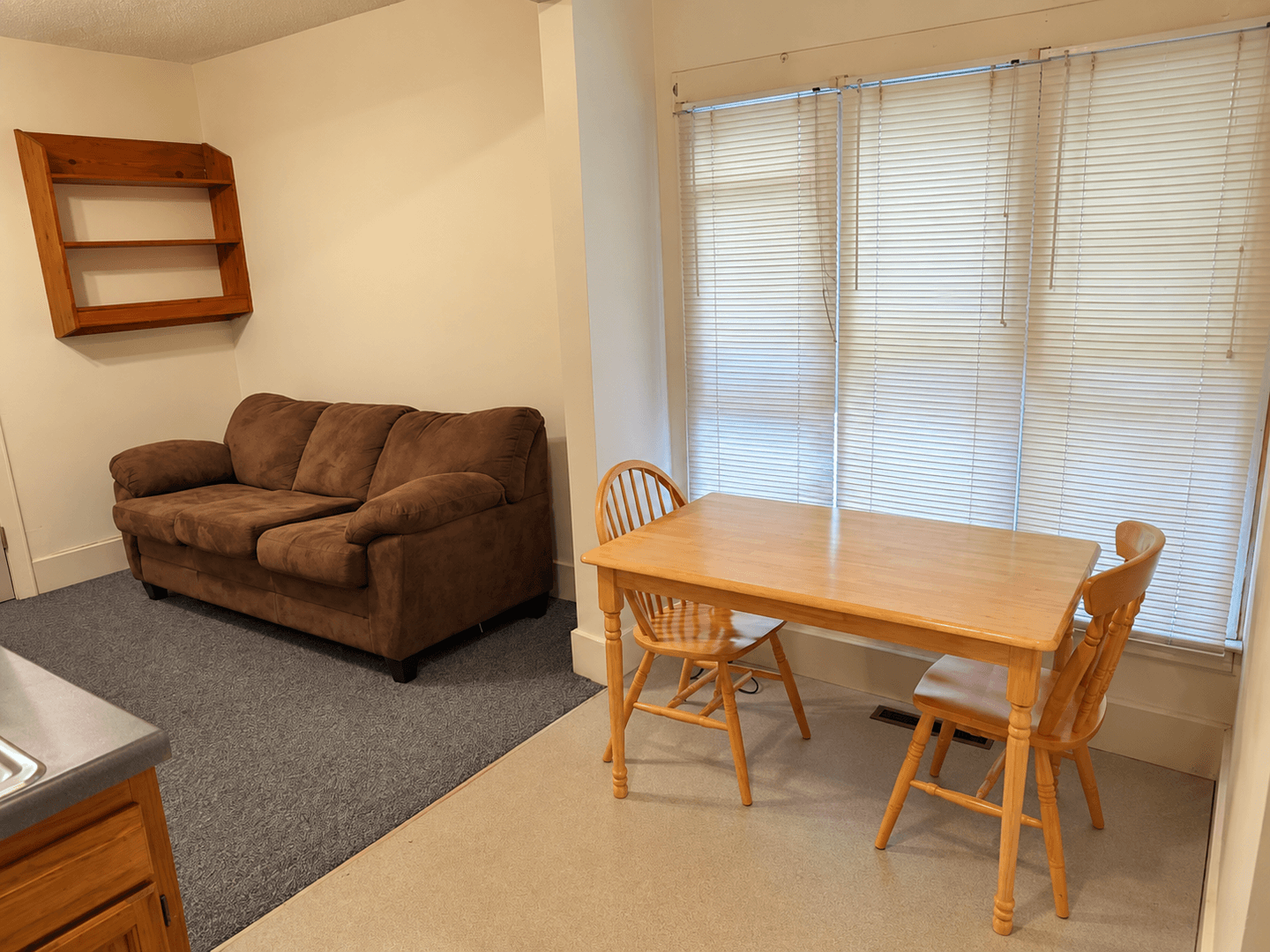 Urbana Apartment: 610 West Elm Street