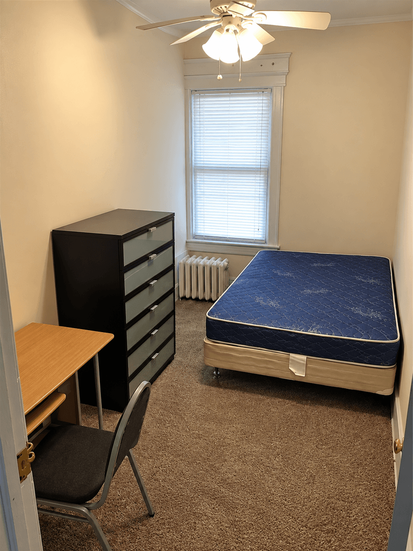 Urbana Apartment: 702 West Green Street