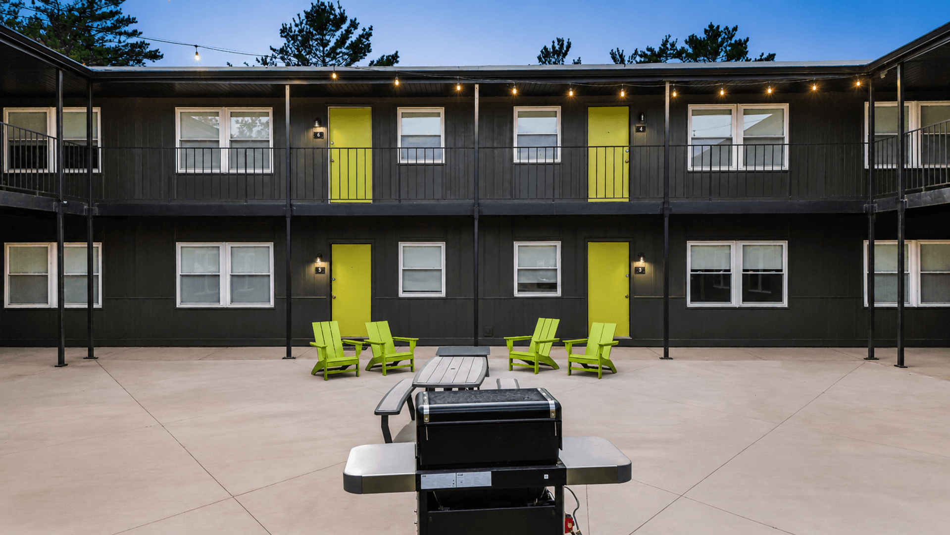 Charleston Apartment: 2216 9th Street