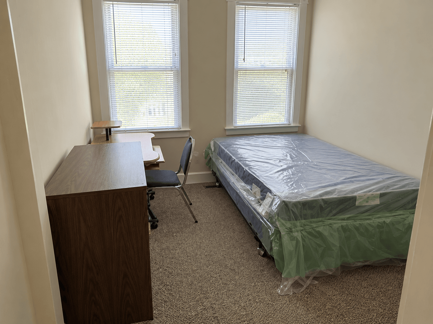 Urbana Apartment: 610 West Elm Street