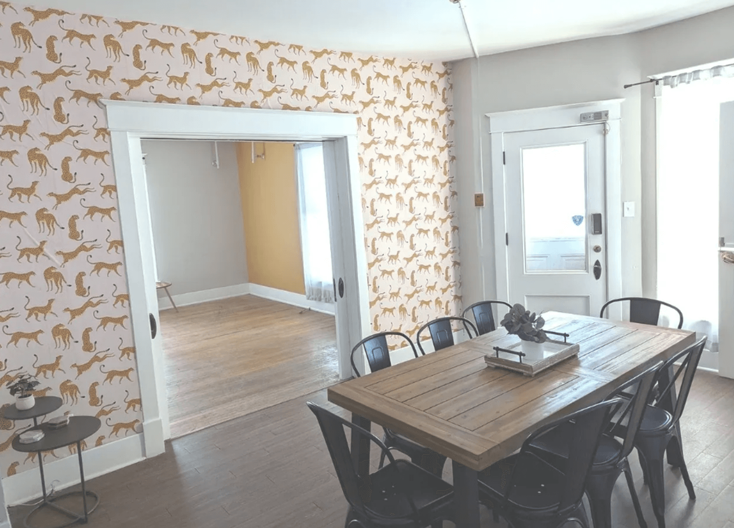 Champaign House: 506 E Church St