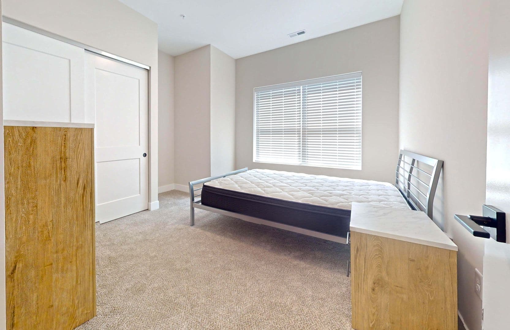 Champaign Apartment: 305 West Washington Street