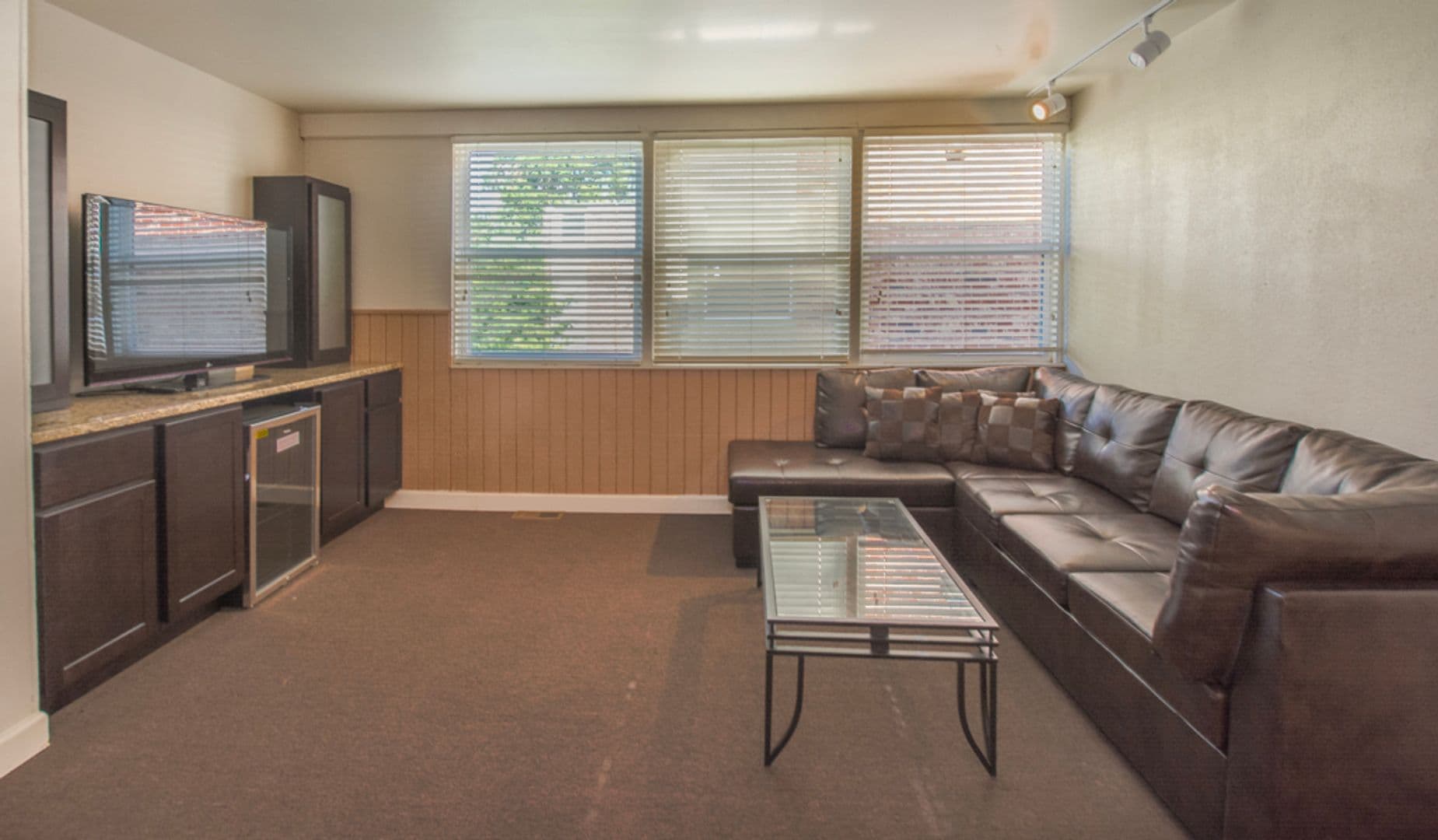 Champaign Apartment: 512 East Stoughton Street