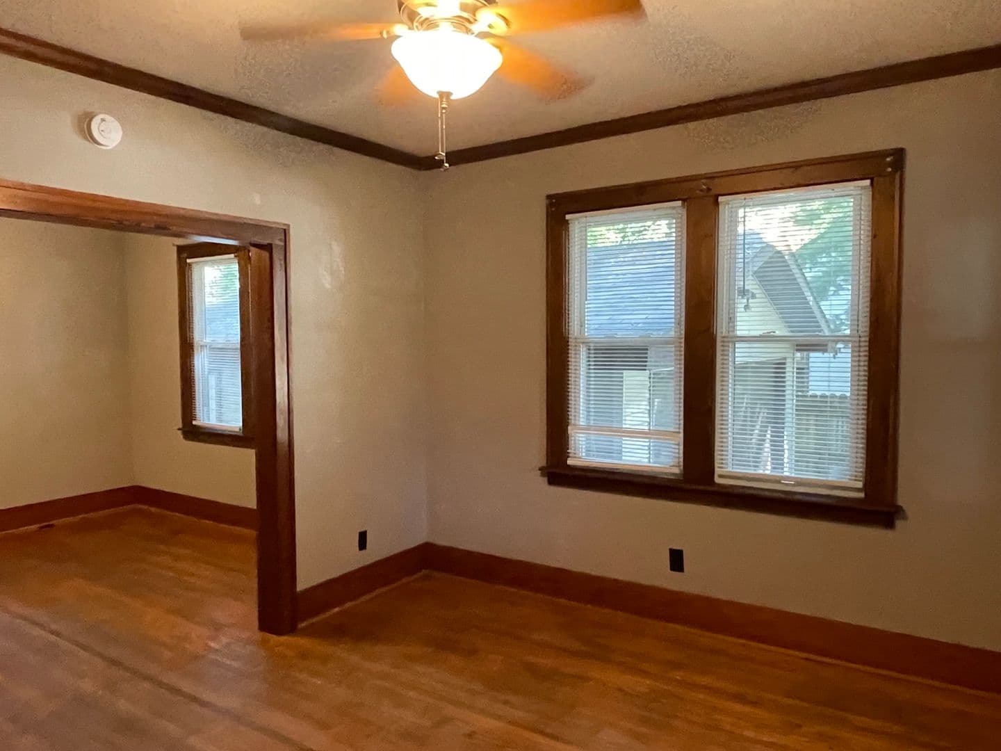 Urbana House: 904 North Busey Avenue