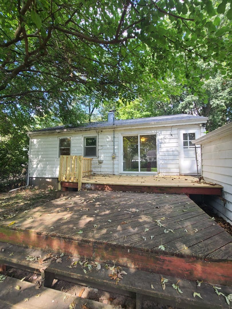 Champaign House: 1411 Greenbriar