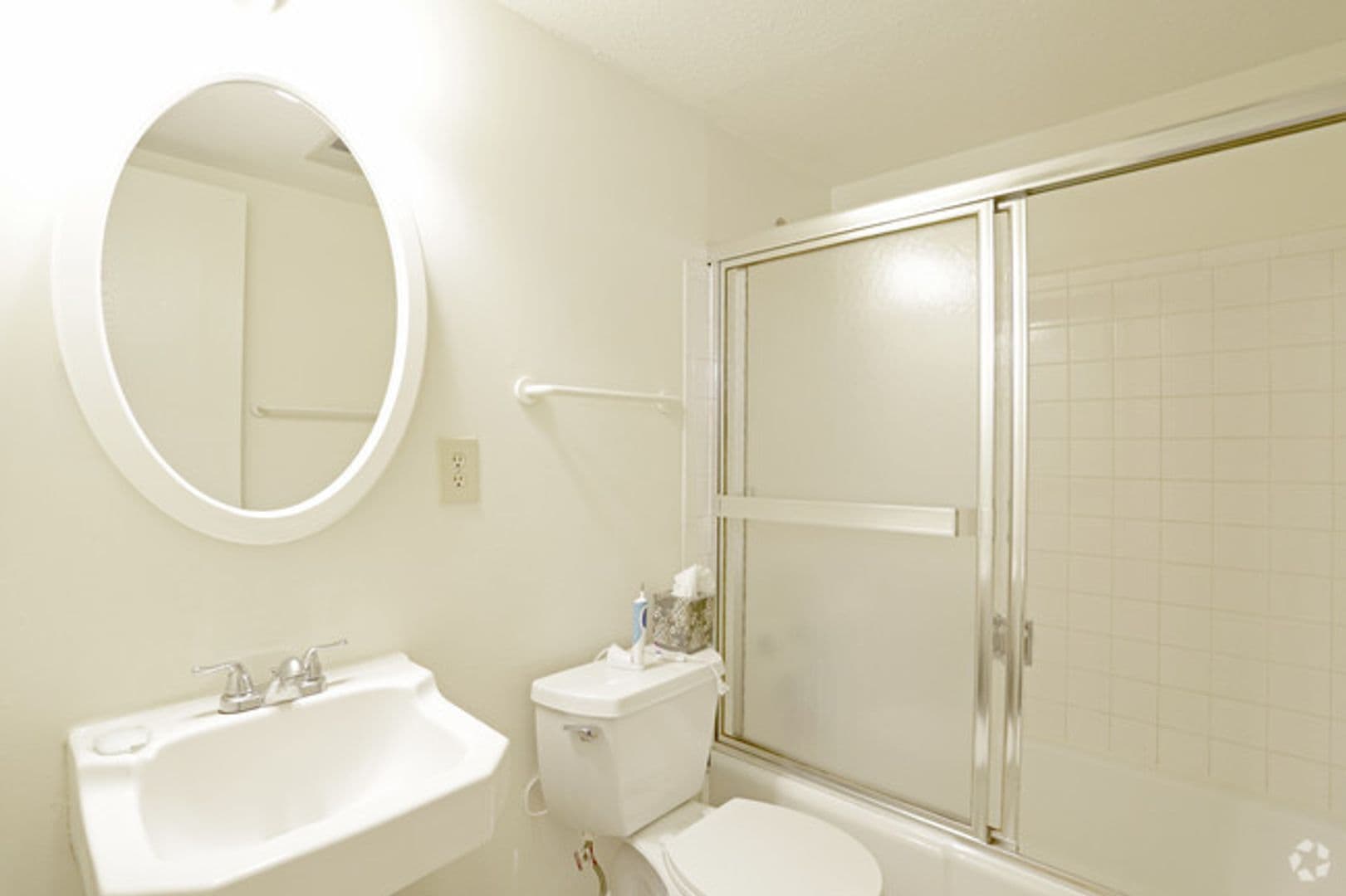 Champaign Apartment: 1009 Francis Dr