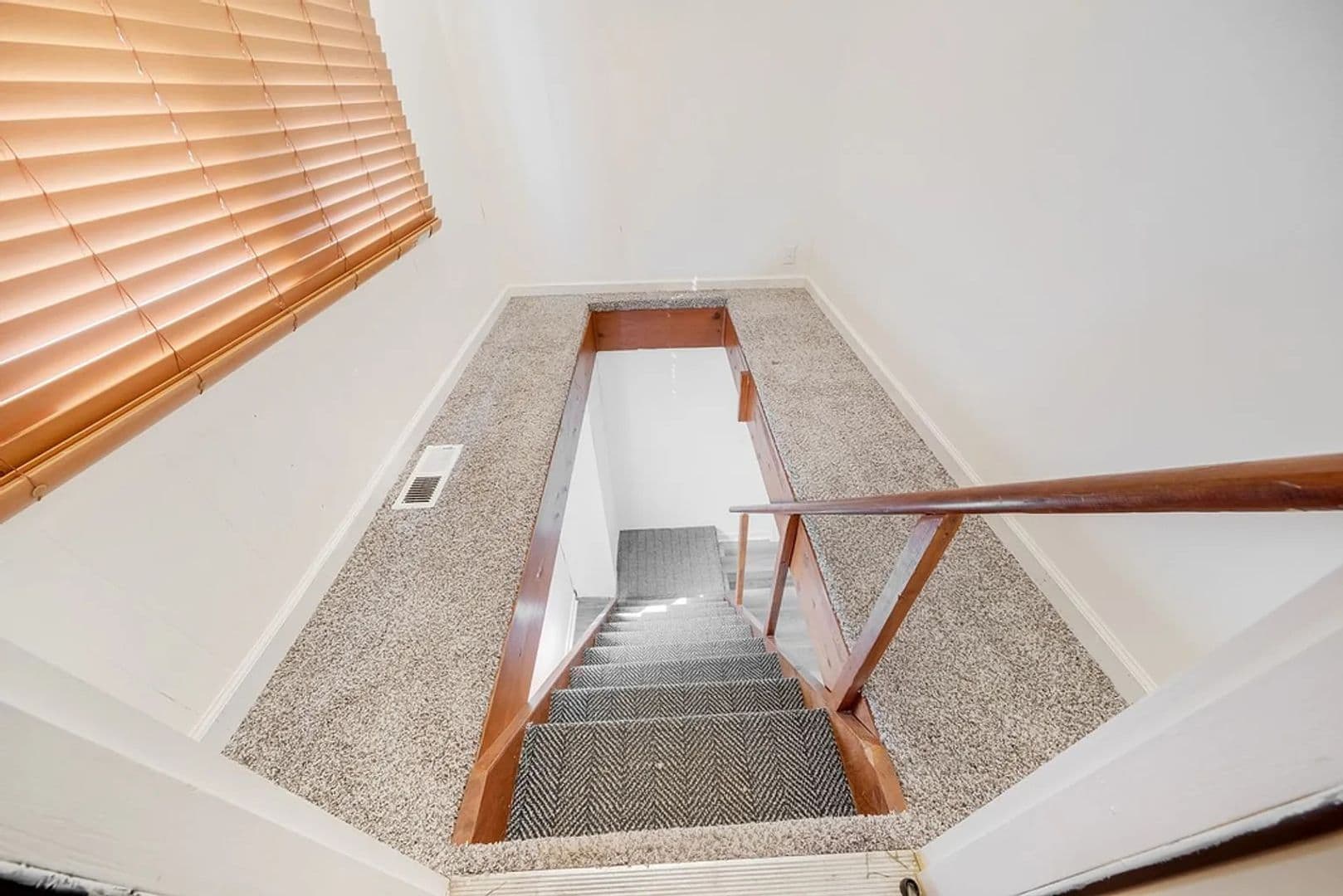Urbana Apartment: 1506 Philo Rd