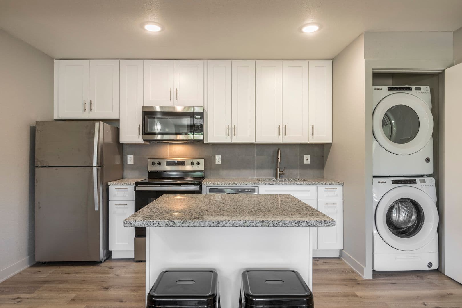 Charleston Apartment: 2204 9th Street