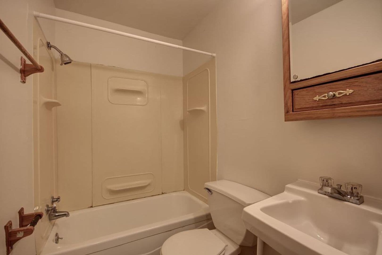Urbana Apartment: 106 North Gregory Street