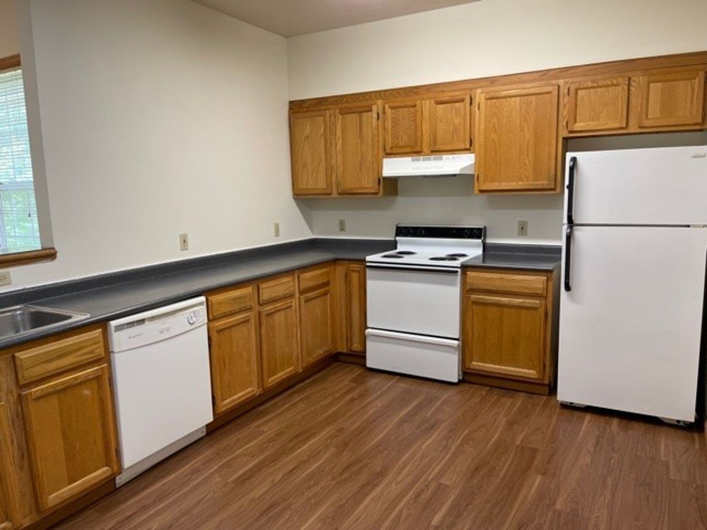 Urbana Apartment: 606 1/2 West Elm Street