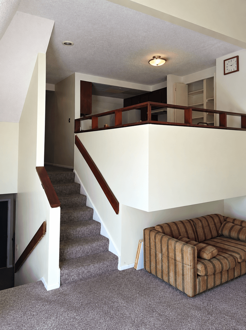 Urbana Apartment: 802 West Springfield Avenue