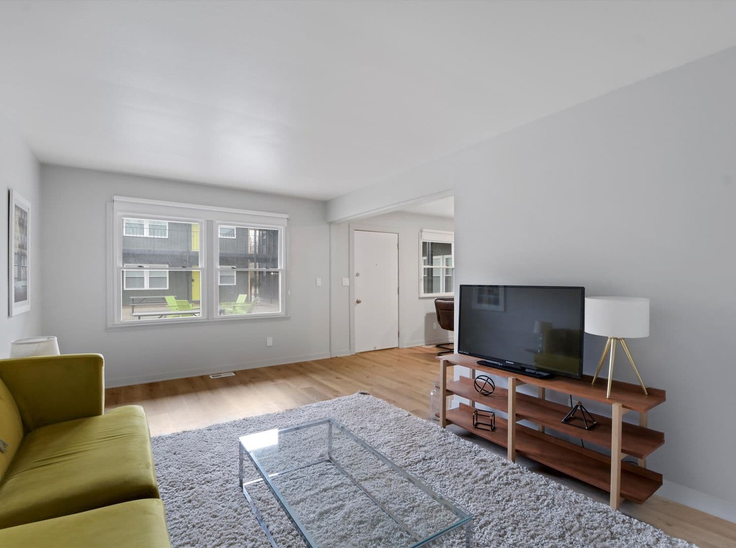 Charleston Apartment: 2216 9th Street