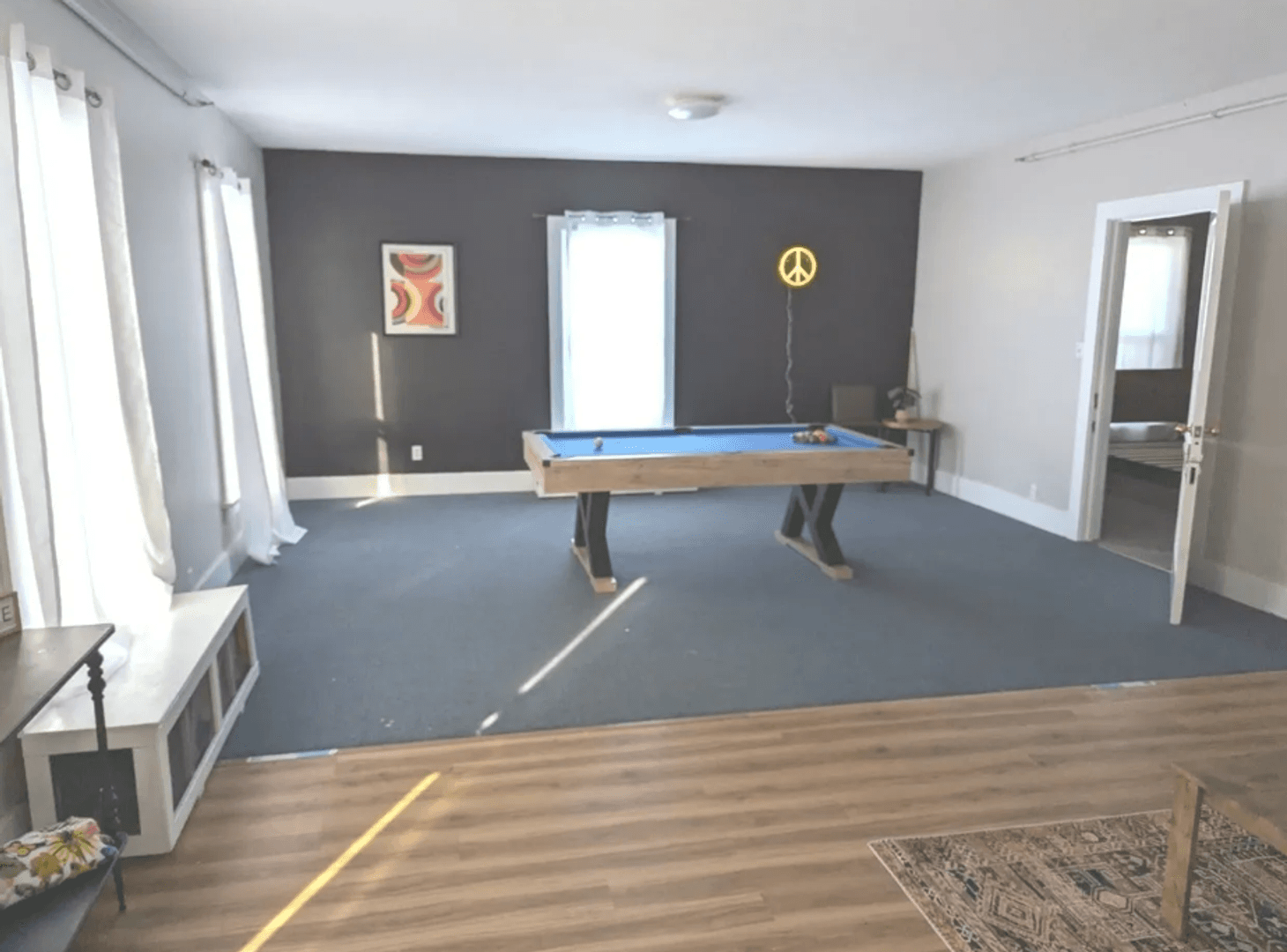 Champaign House: 506 E Church St
