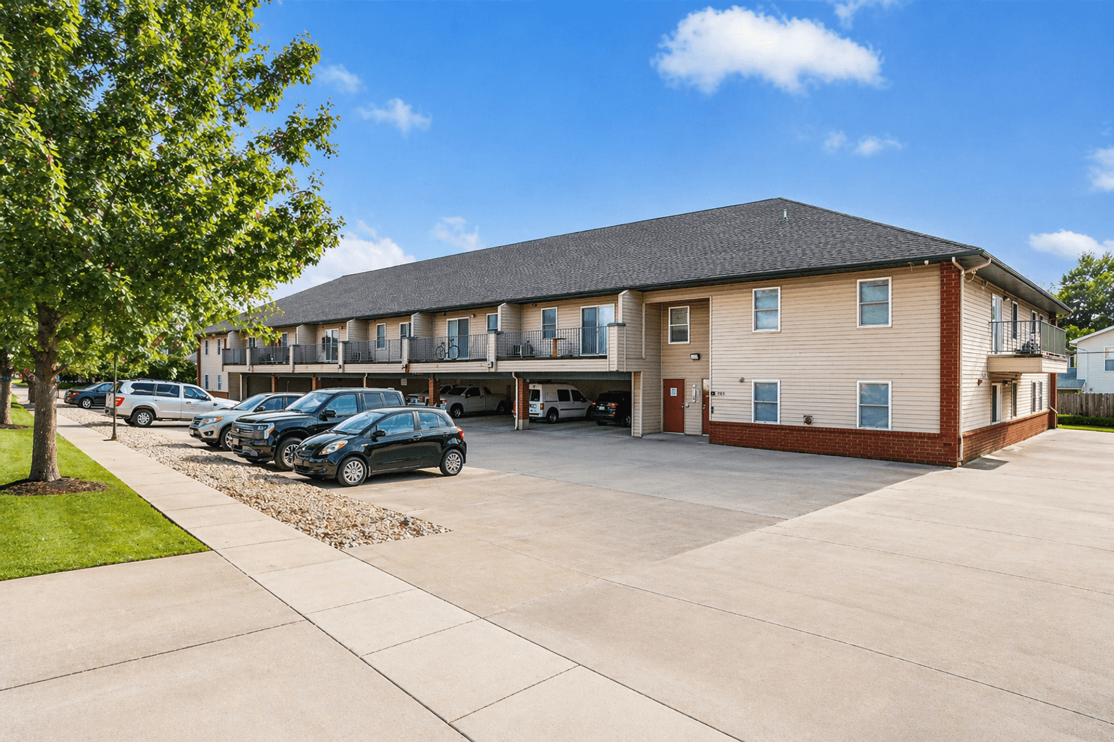 Champaign Apartment: 310 Cedar Street