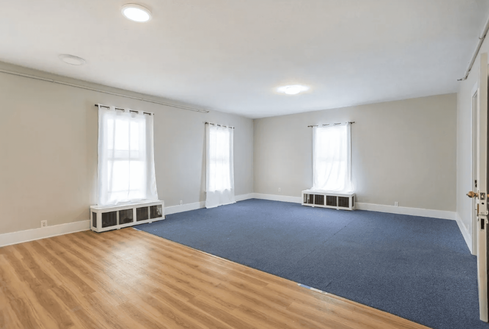 Champaign House: 506 E Church St