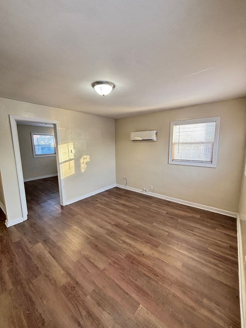 Rantoul Apartment: 425 East Campbell Avenue