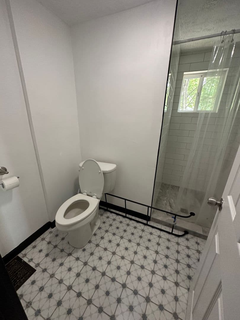 Urbana House: 806 W Stoughton Street